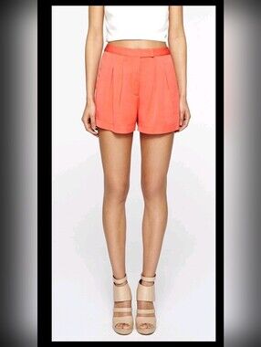 Nicole Miller Artelier $195 High-Waist Coral Crepe Pleated Women’s Shorts Sz 4